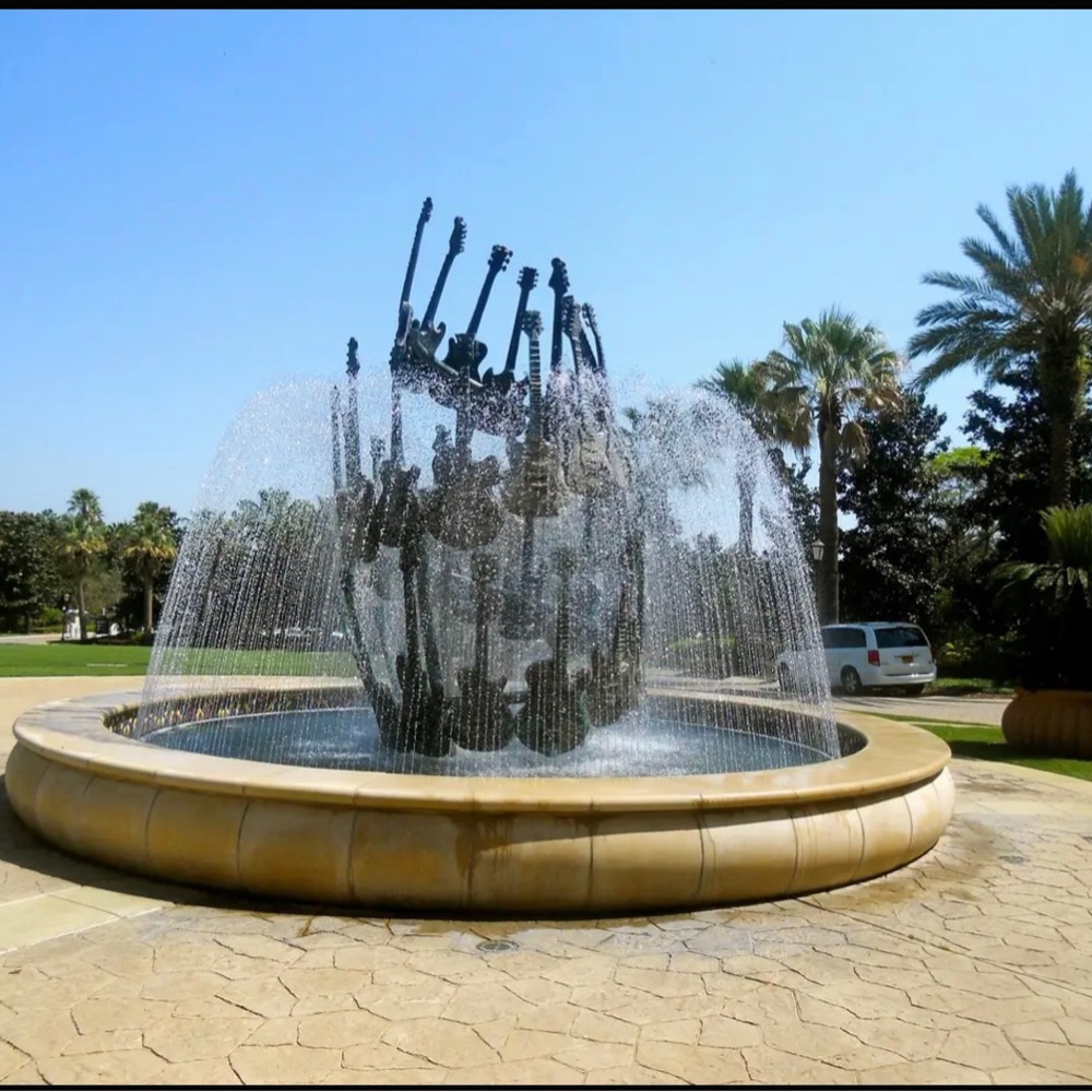 Meet your Posher, Alli